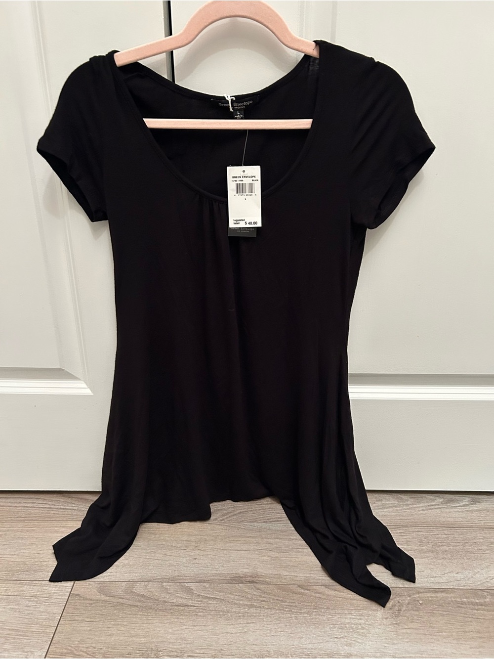 NWT Green Envelope Black Scoop Neck Short Sleeve Tee Asymmetrical Hem Large Soft - Picture 5 of 8